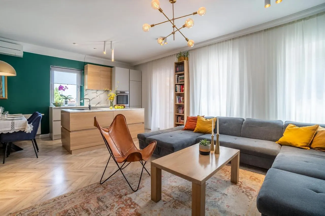 Great Location-Luxury Apartment Pula +Free Parking 크로아티아