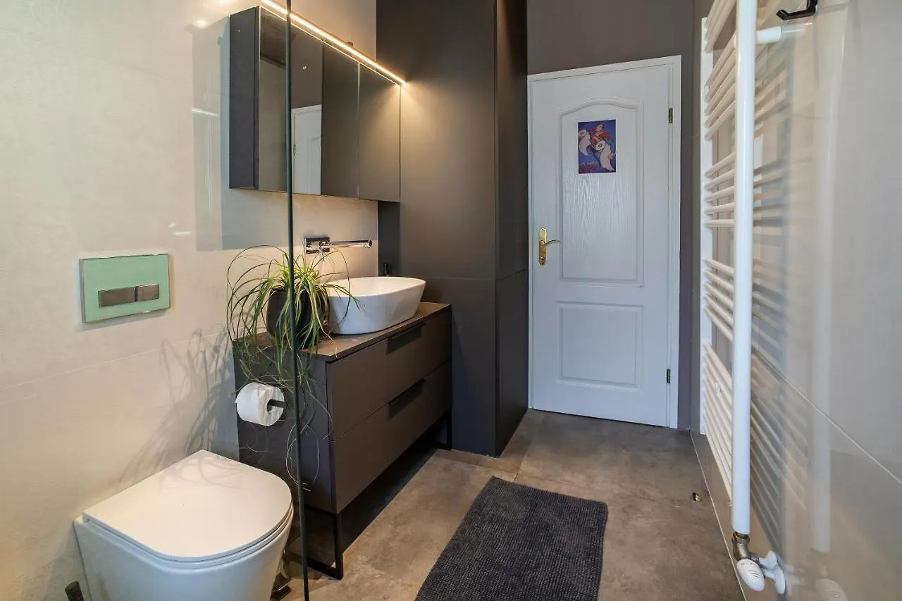 Great Location-Luxury Apartment Pula +Free Parking Croatia