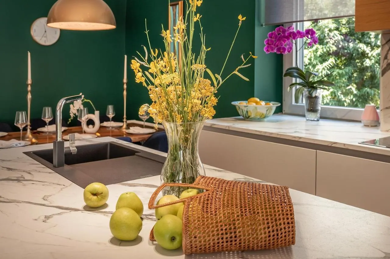 Great Location-Luxury Apartment Pula +Free Parking 0*,
